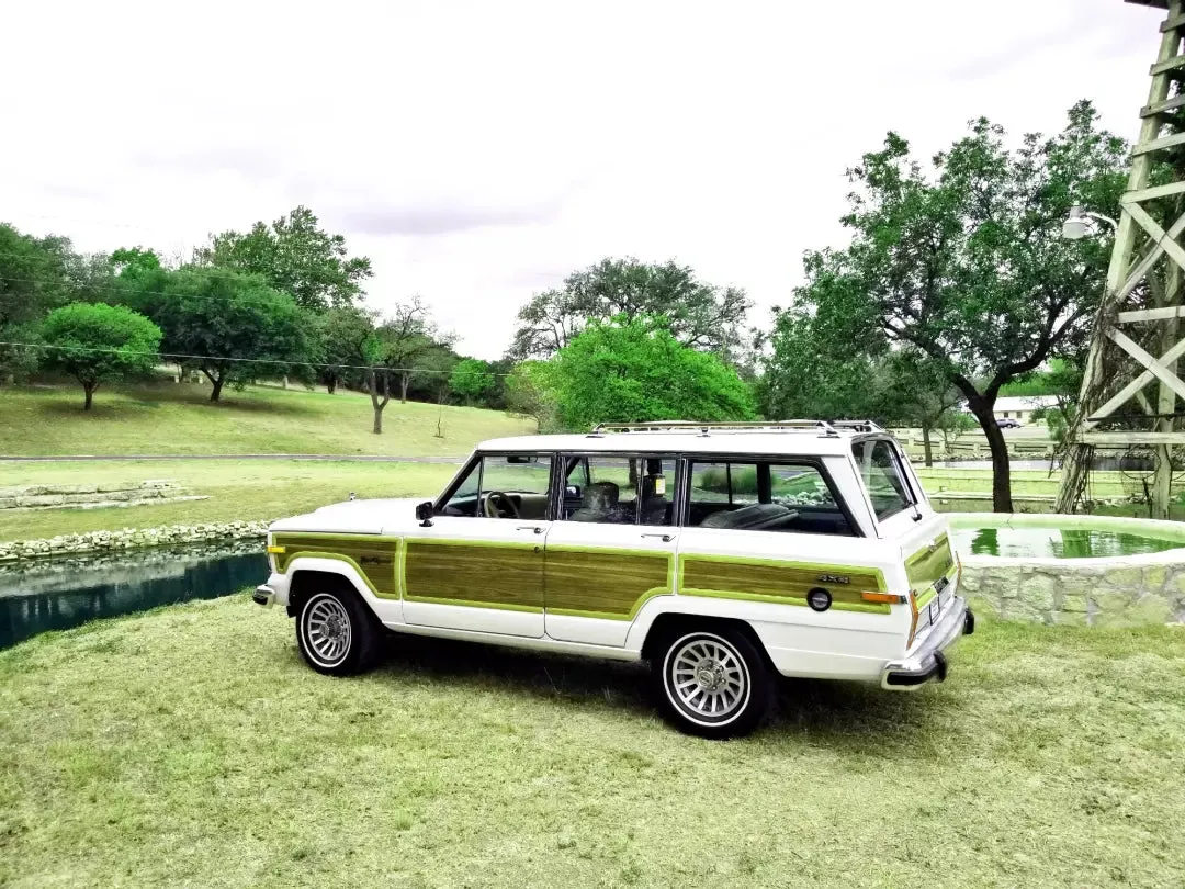 1991 - FINAL EDITION - JEEP GRAND WAGONEER - 4X4 - Wh #2175 - HOLD