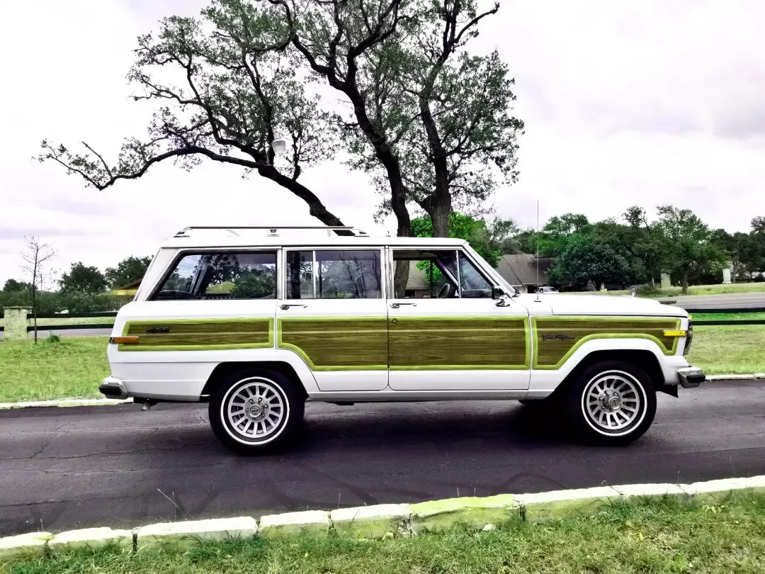 1991 - FINAL EDITION - JEEP GRAND WAGONEER - 4X4 - Wh #2175 - HOLD