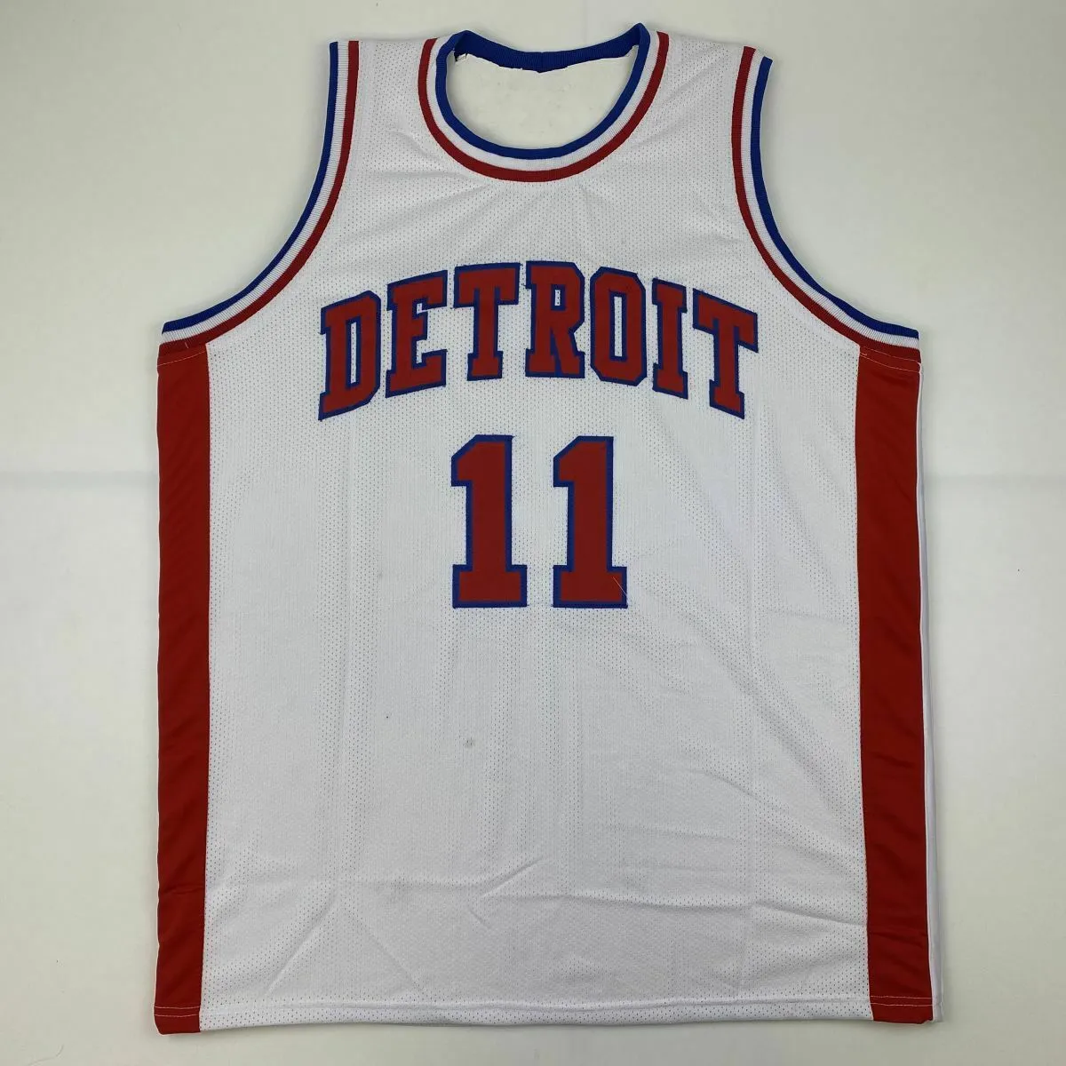 Autographed/Signed ISIAH THOMAS Detroit White Basketball Jersey Beckett BAS COA