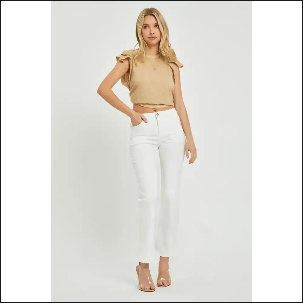 Bootylicious Adventures Await in these Mid Rise Bootcut Jeans! 🍑👖