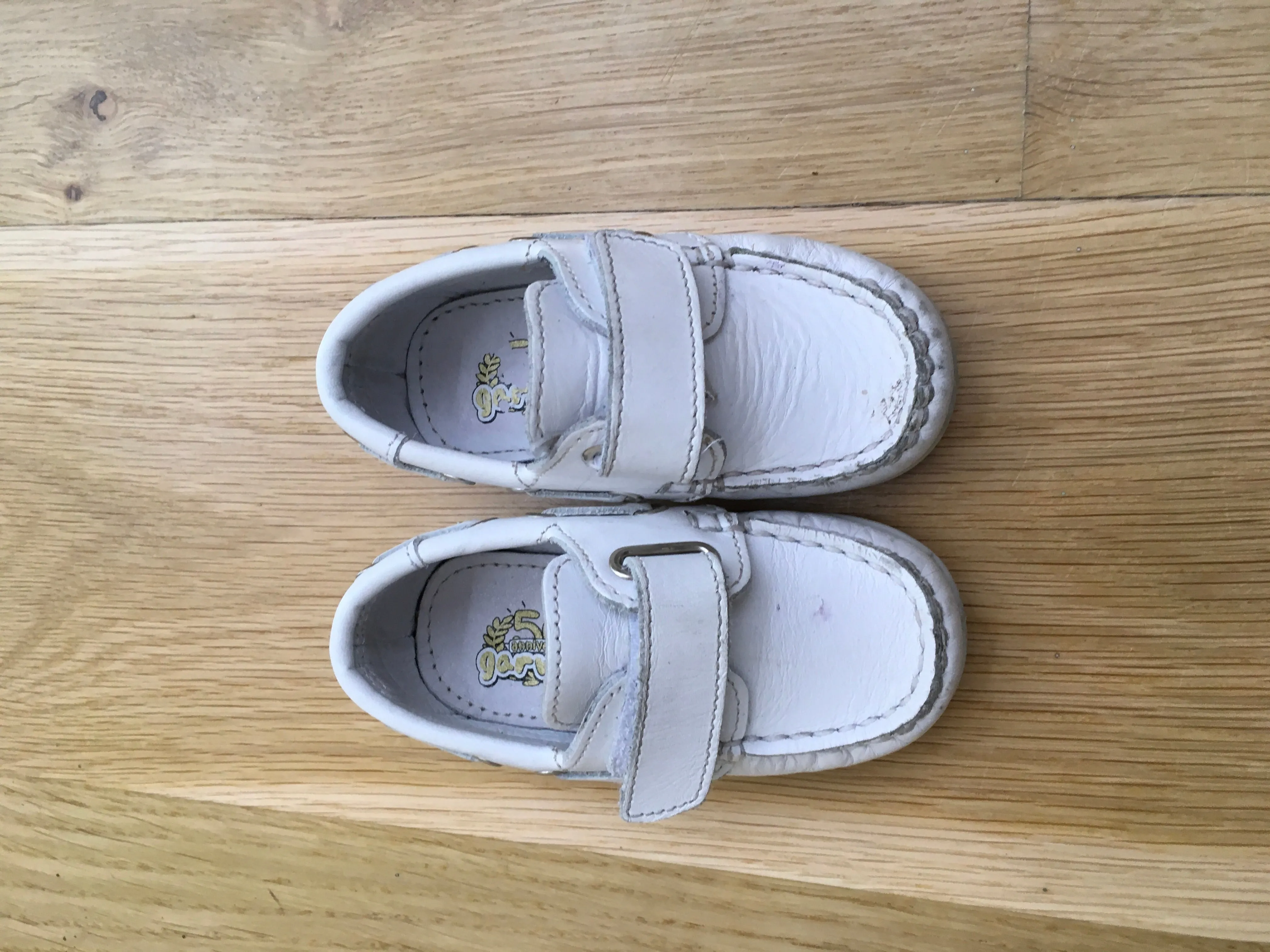 GARVALIN 50 aniversario Boys Shoe White Leather Size 20 Children