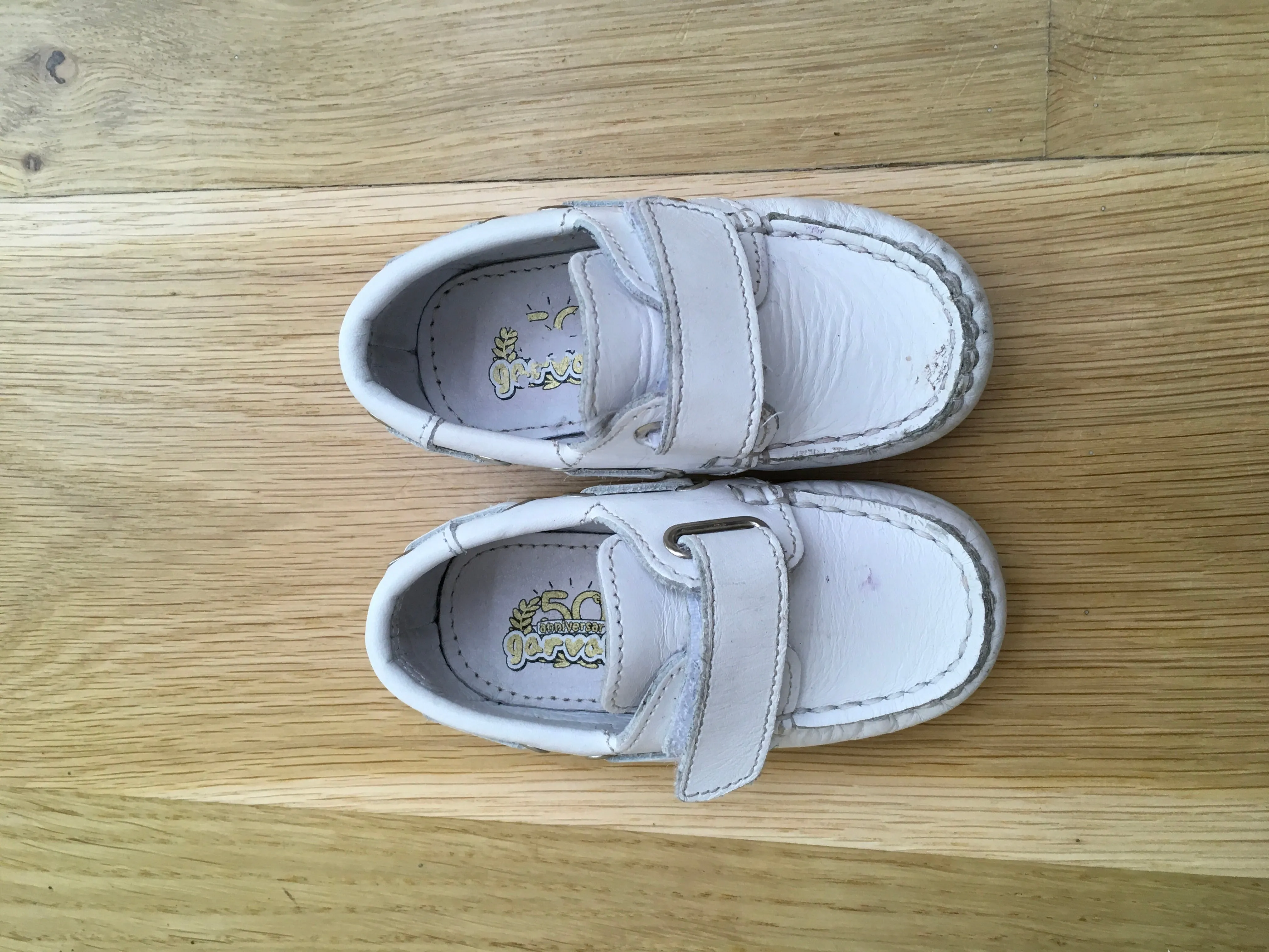 GARVALIN 50 aniversario Boys Shoe White Leather Size 20 Children