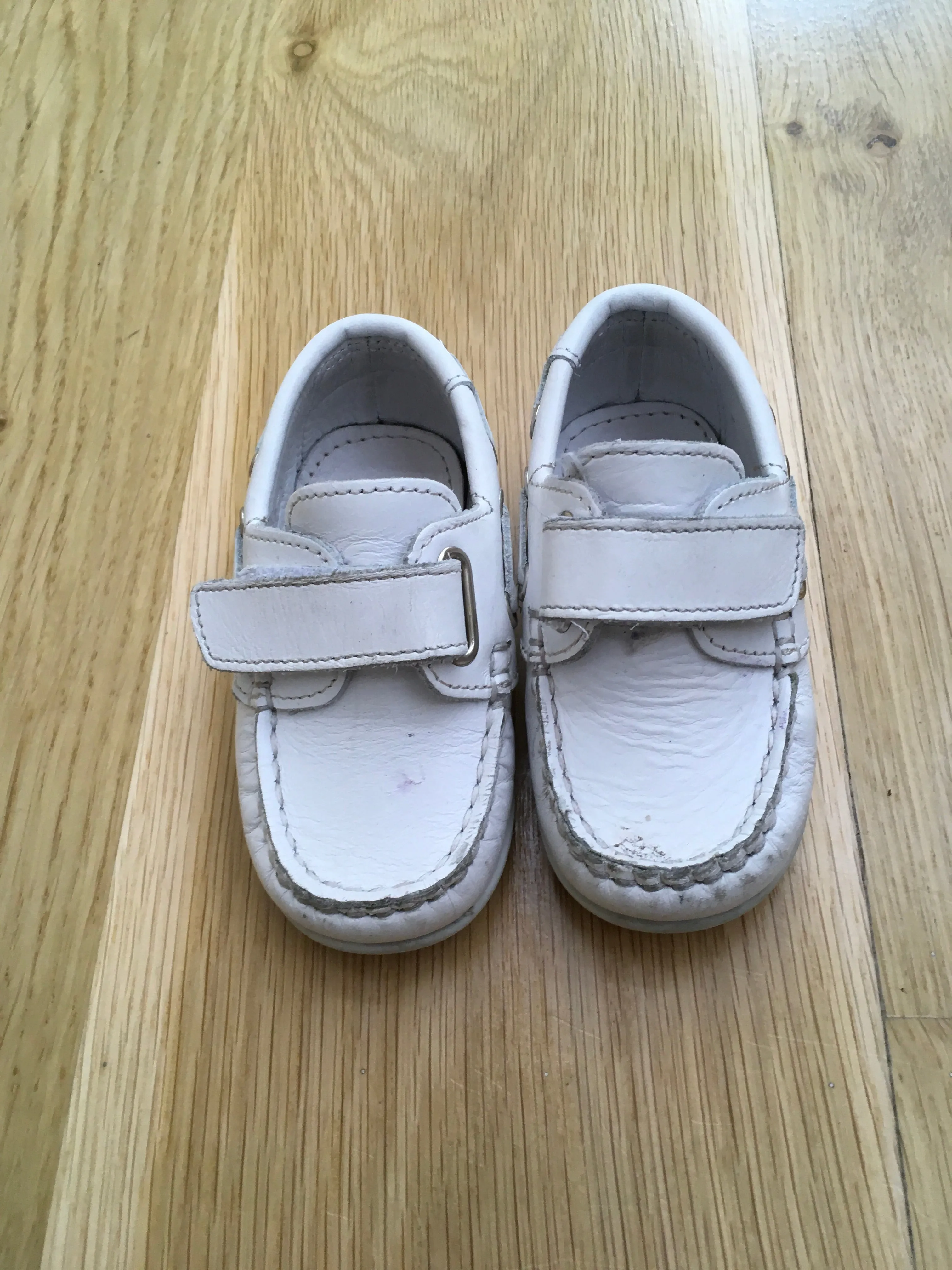 GARVALIN 50 aniversario Boys Shoe White Leather Size 20 Children