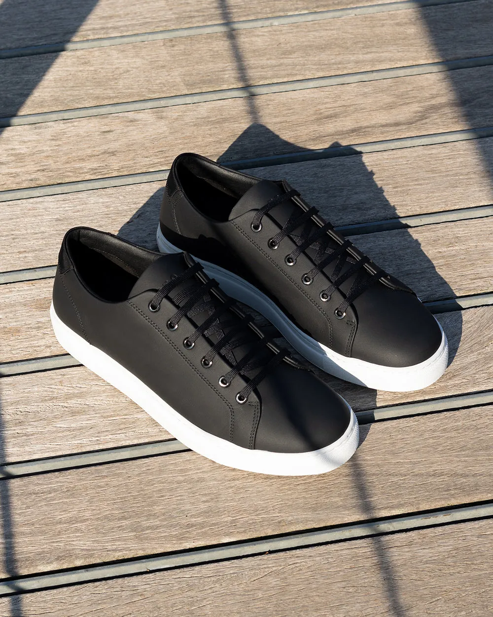 LT 01 Court Lite Full Grain Jet Black
