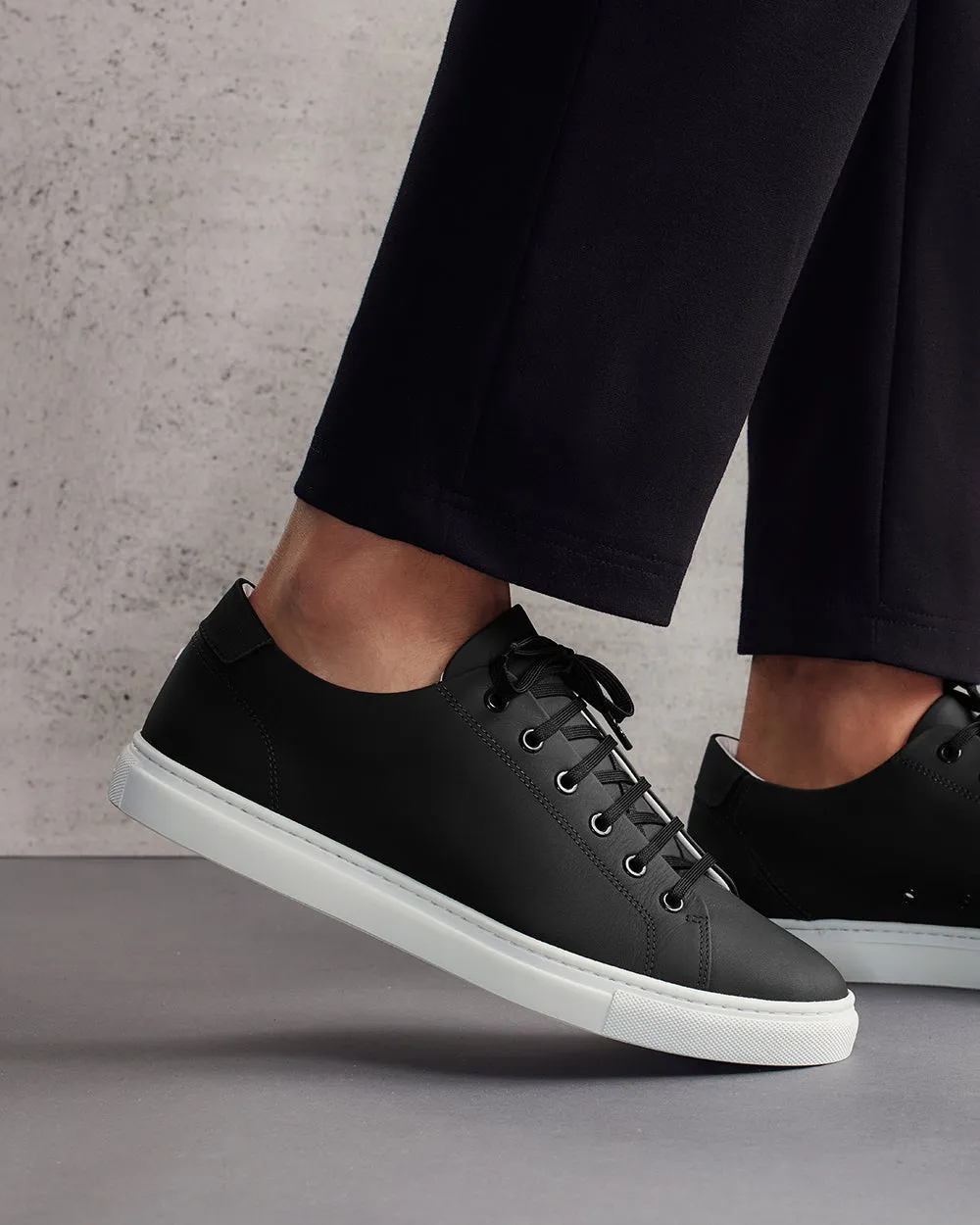 LT 01 Court Lite Full Grain Jet Black