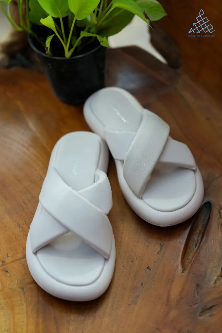 Luna Criss-Cross Comfort Sandals – White