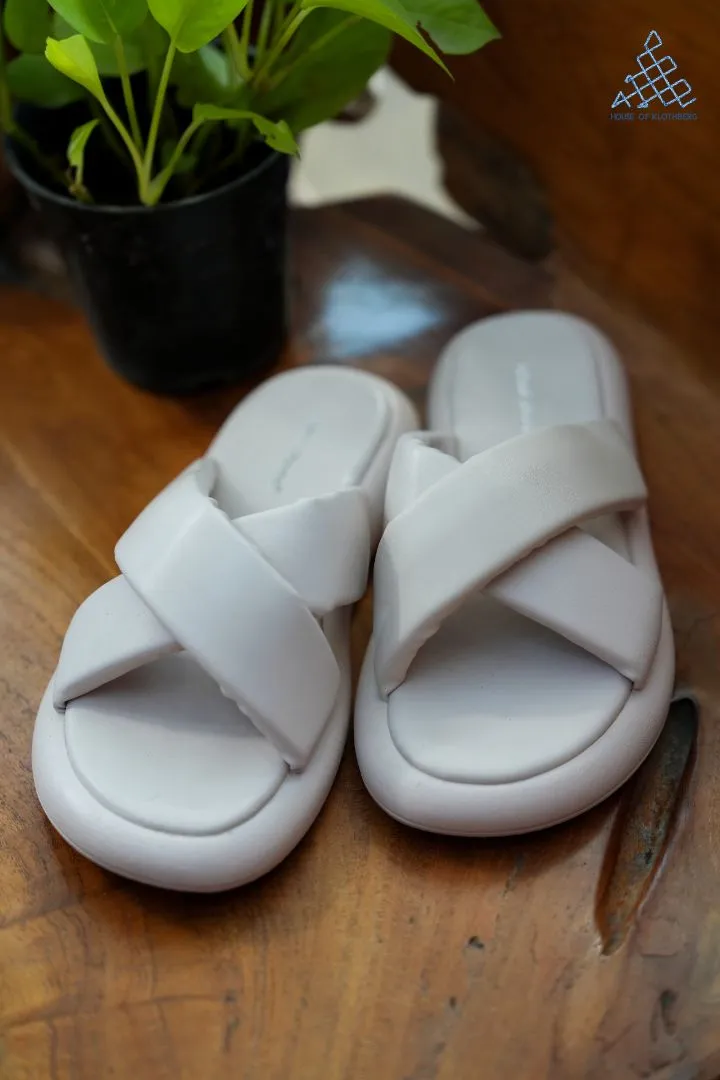 Luna Criss-Cross Comfort Sandals – White