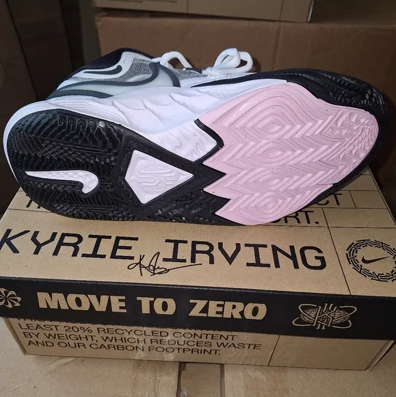 Nike Kyrie 8 GO (GS) White/White-Black new with the box.