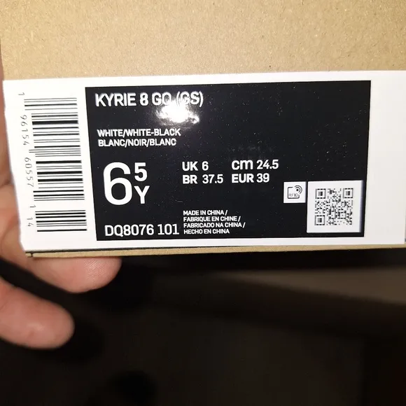 Nike Kyrie 8 GO (GS) White/White-Black new with the box.