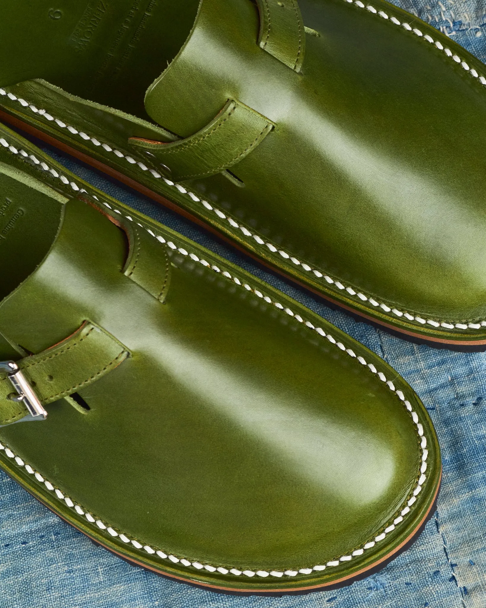 Zerrows Slit Sandal Green