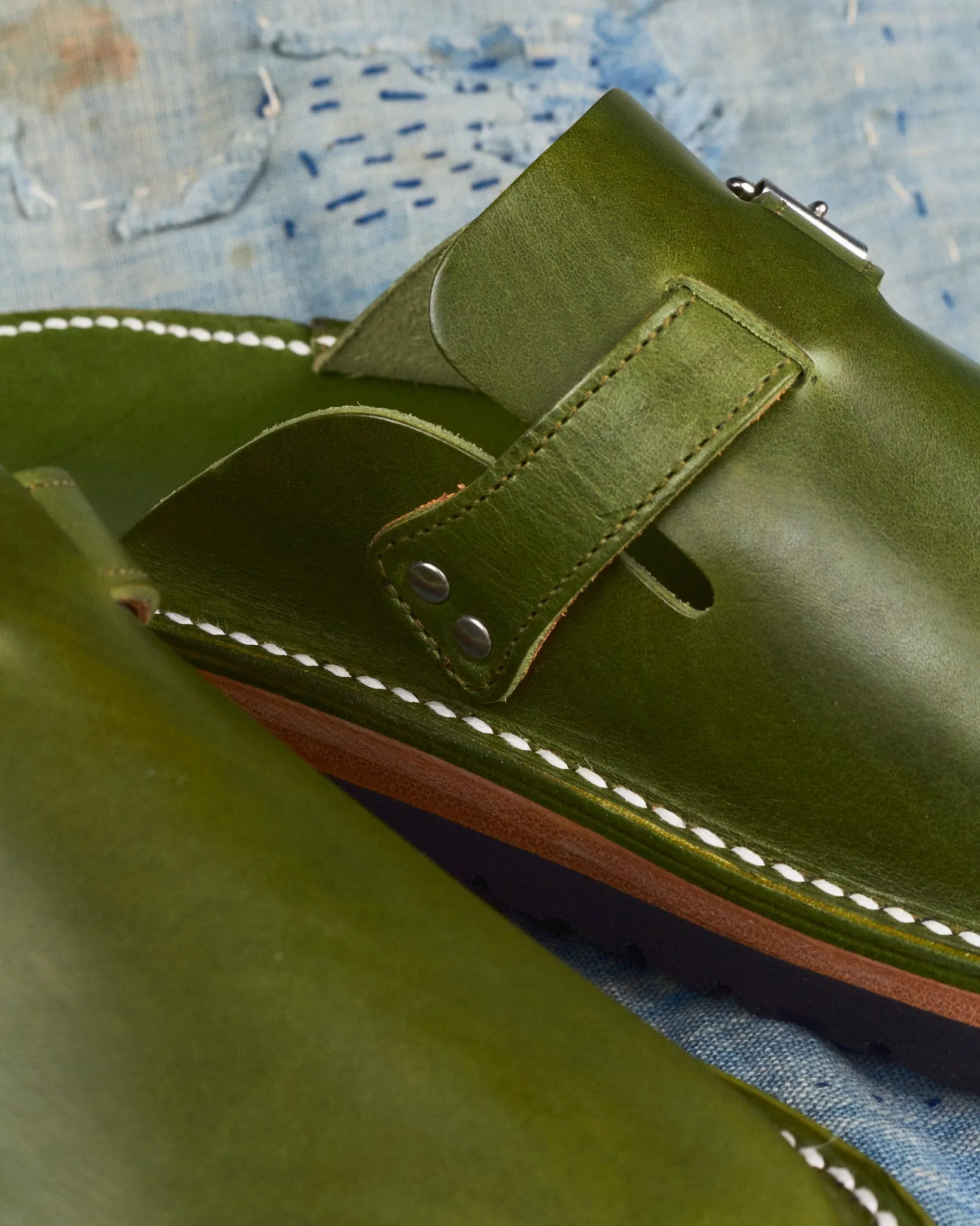 Zerrows Slit Sandal Green