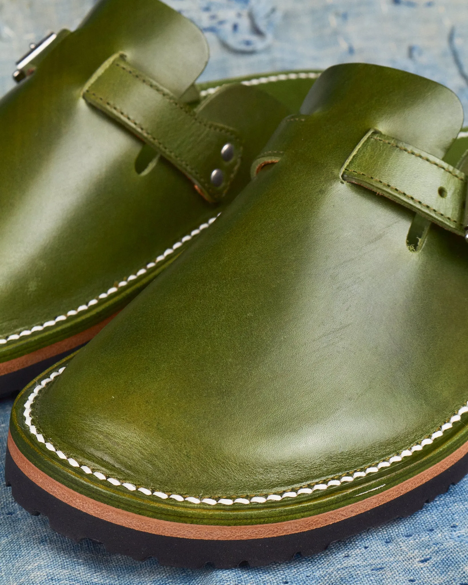 Zerrows Slit Sandal Green